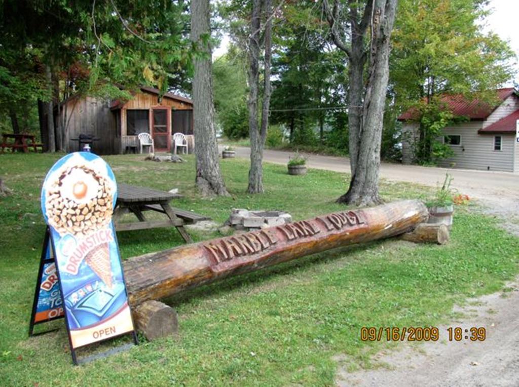 Marble Lake Lodge Cloyne المظهر الخارجي الصورة