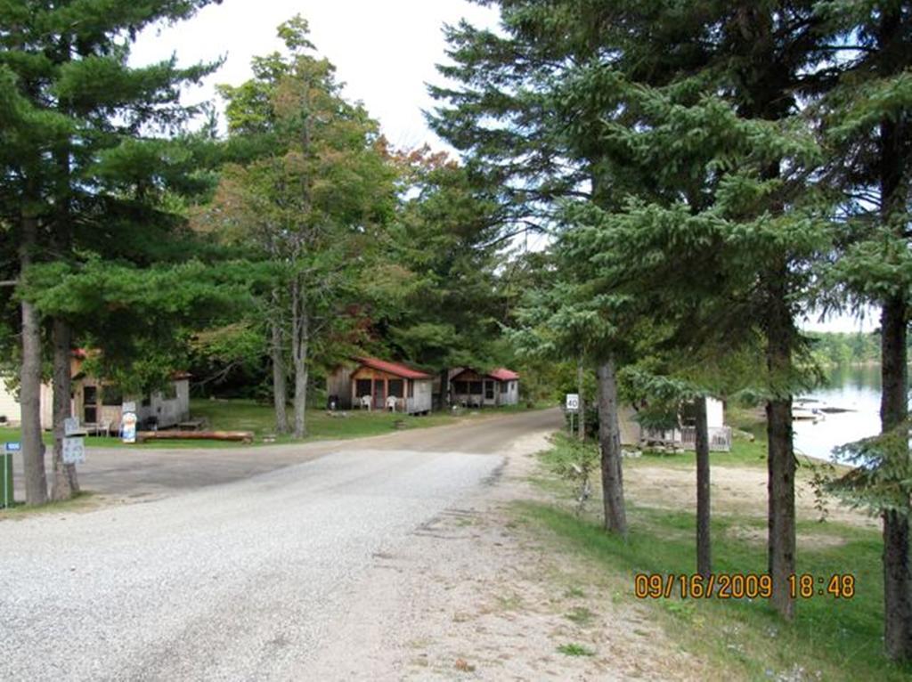Marble Lake Lodge Cloyne المظهر الخارجي الصورة